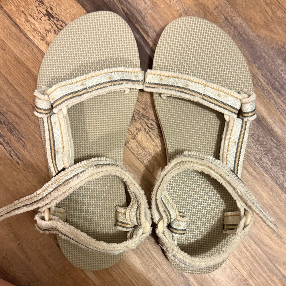 Women’s Teva Sandals